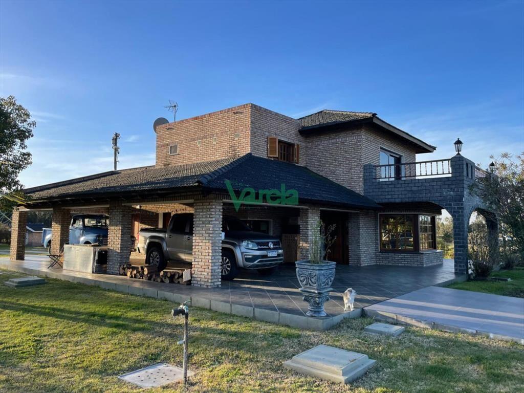 Venta de casa de 4 dormitorios 2 baÃ±os en Bello