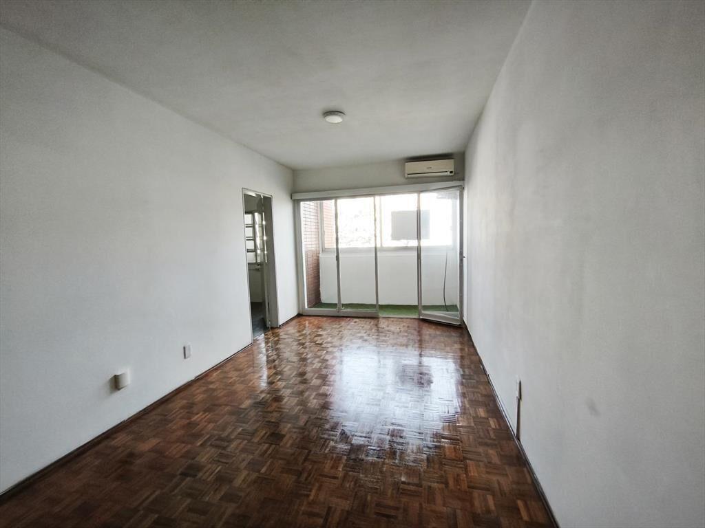 Venta en Parque Rodó de Apartamento de Dos Dormitorios con
