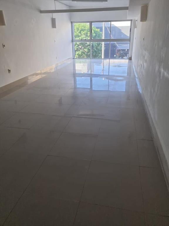 Oficina -olano García casi Ellauri, 180 m2   explanada !!
