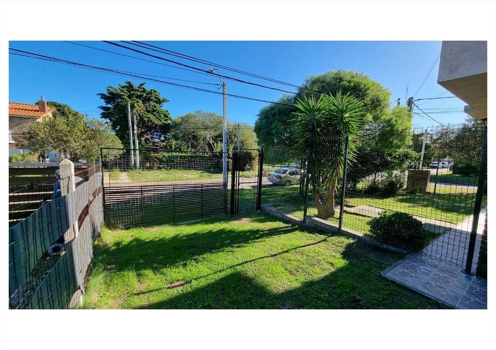Venta apartamento 2 dormitorios con Parrillero y patio priv