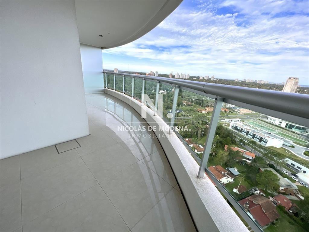 Vende apartamento de 2 dormitorios con hermosa vista. Mansa