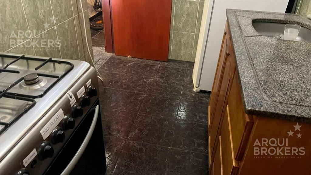 Casa de dos dormitorios en  venta en Jardines del Hipódromo
