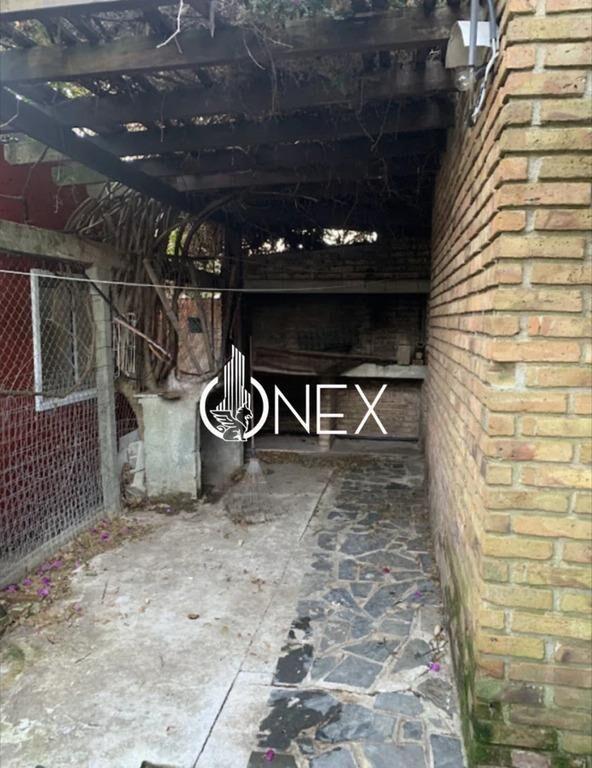 Venta de 3 Casas, más Monoambiente y Local Comercial en Ne