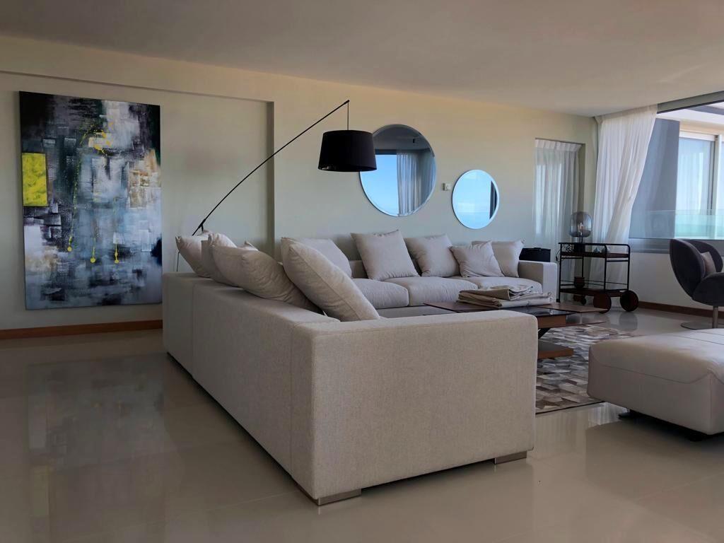 Alquiler 3 dormitorios en torre de categoría Punta del Este