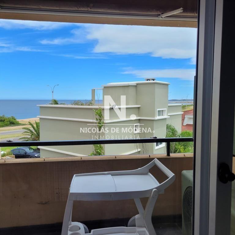 Vende apartamento de 3 Dormitorios en Pinares Punta del Est