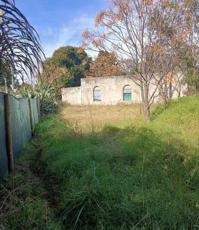 Terreno para desarrollo, casco viejo, salida a dos calles