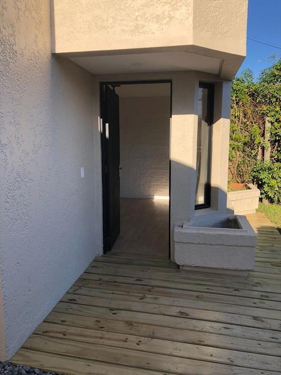 Casa en venta 3 dormitorios, 2 baños, Piscina, Lagomar sur