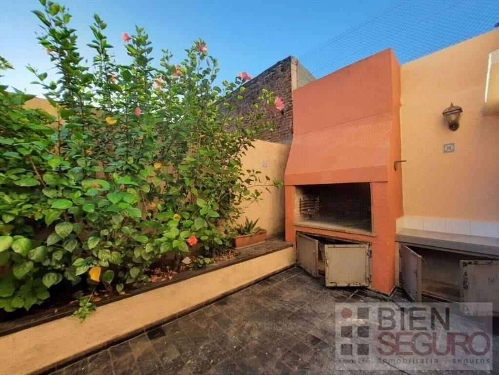 Cómoda casa de 2 plantas en venta en Pocitos