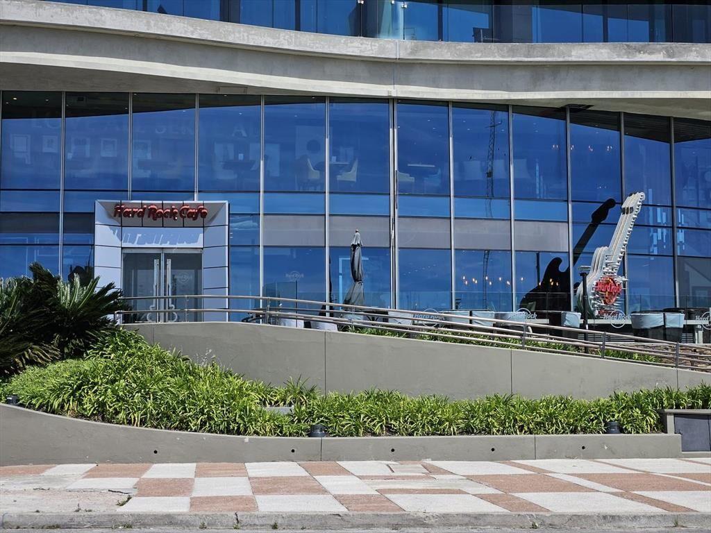 Local en Forum, con excelente renta, 750 m2 totales!