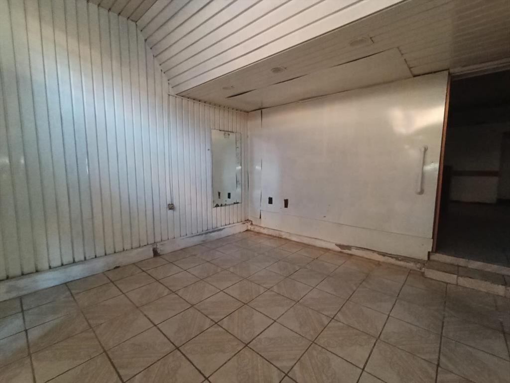 Casa a pasos de 8 de octubre y con servicios cercanos y loc