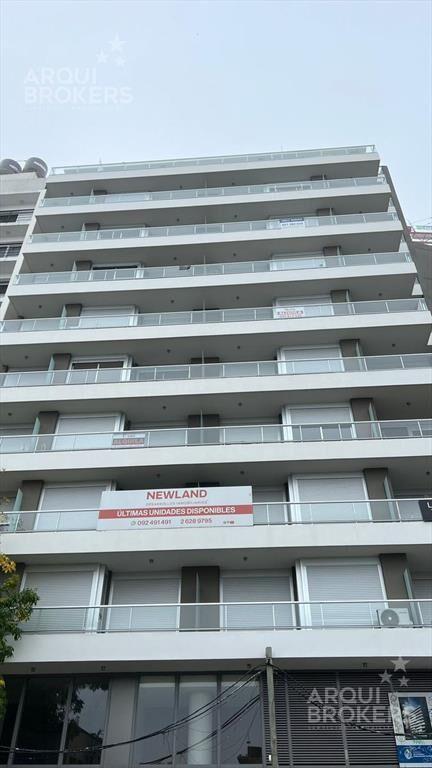 Venta local comercial en Tres Cruces - 001