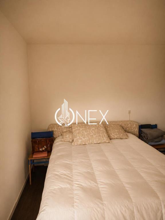 Venta monoambiente con dormitorio definido en primera líne
