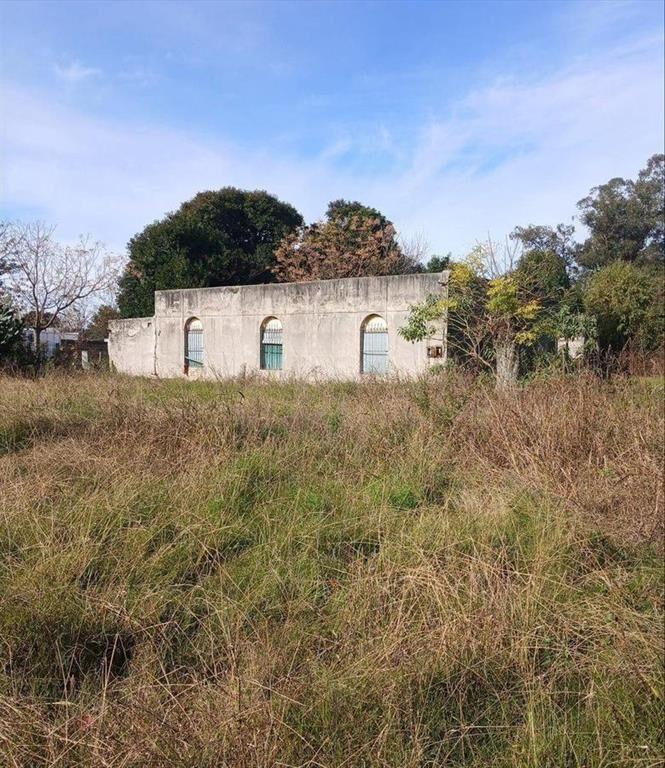 Terreno para desarrollo, casco viejo, salida a dos calles