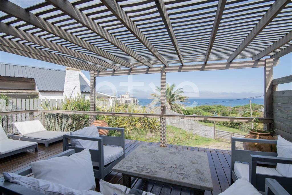 Venta de Casa en La Pedrera, Rocha. ...