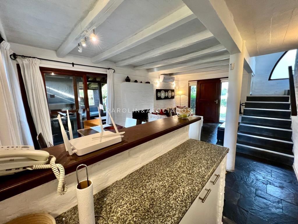 Casa en alquiler de 2 dormitorios en barrio privado Parque