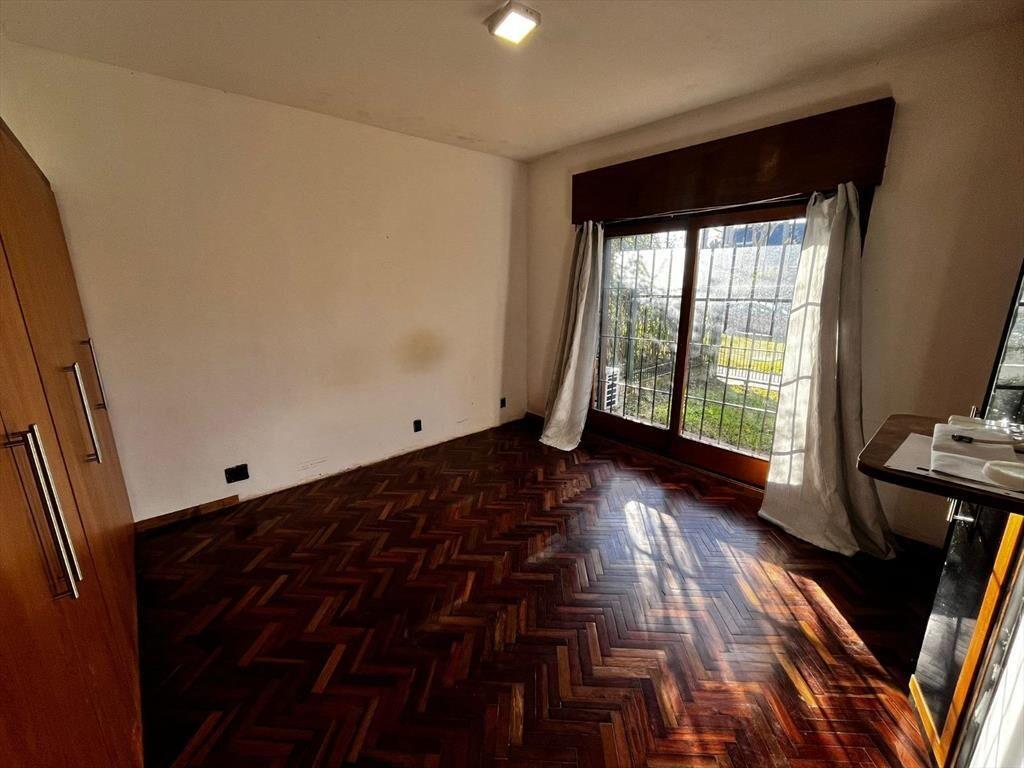 Ciudad de Guayaquil esq Caramuru 4 dorm. 300 m2, piscina y