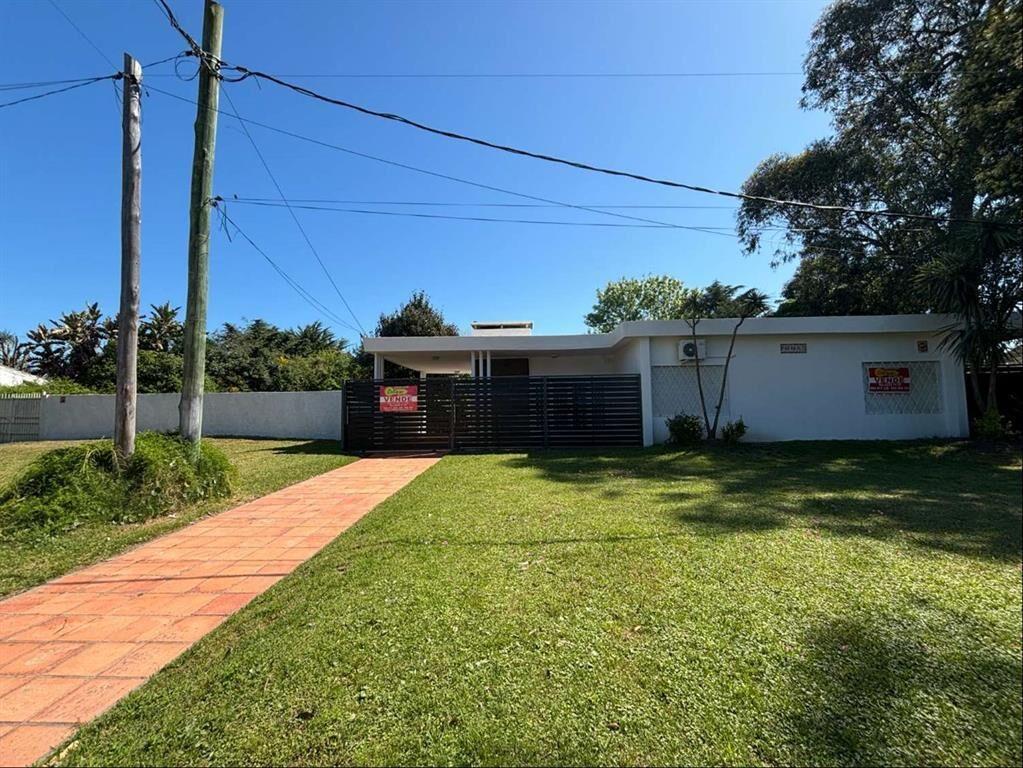 Venta de Casa de 3 dormitorios - Piscina - Barbacoa - Atlán