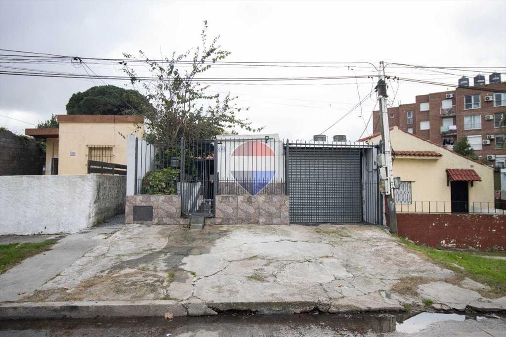 Venta Casa Malvin Norte 2 dormitorios garaje local