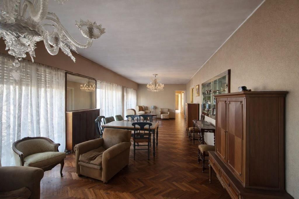 Alquiler Penthouse Arroyo seco 850 m2 7dormitorios