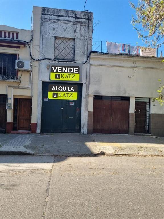 Depósito -Carlos Reyles próximo Arenal Grande , 478 m2,zona