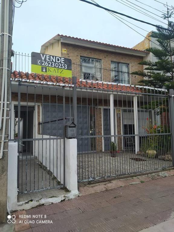 Edificio . Propios prox Hospital Militar