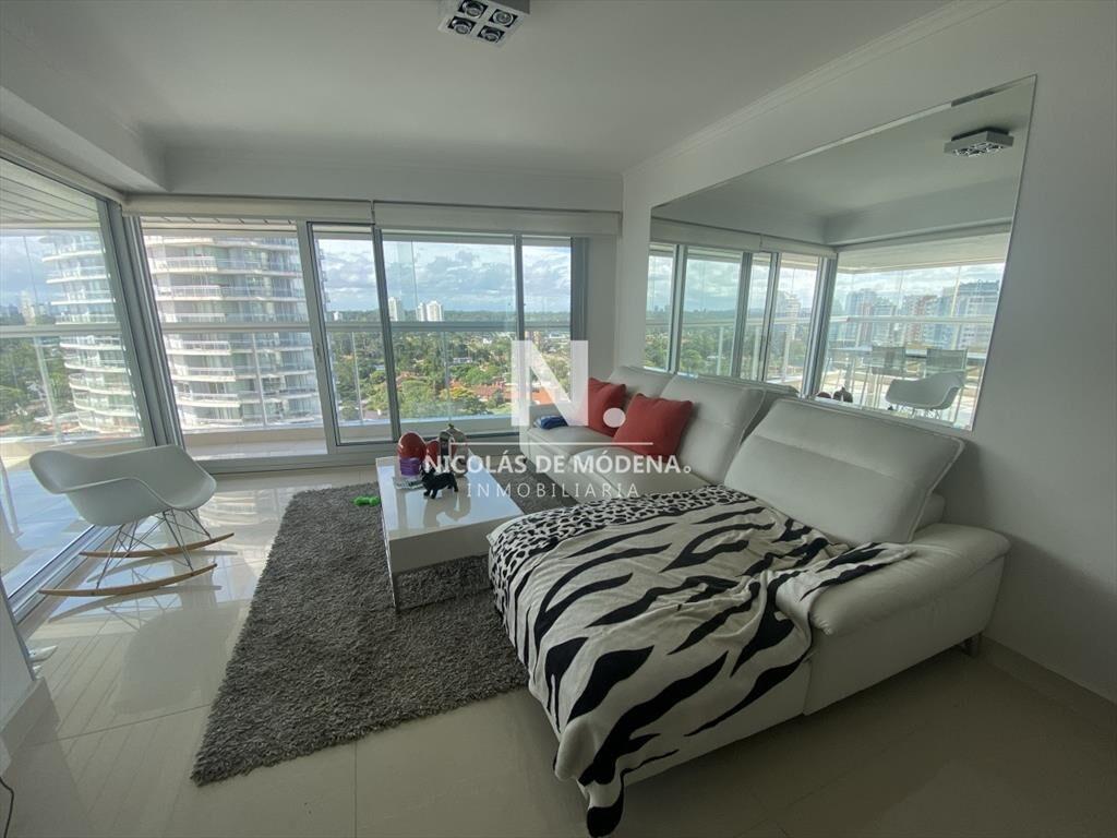 DEPARTAMENTO DE 2 DORMITORIOS EN MIAMI BOULEVARD,