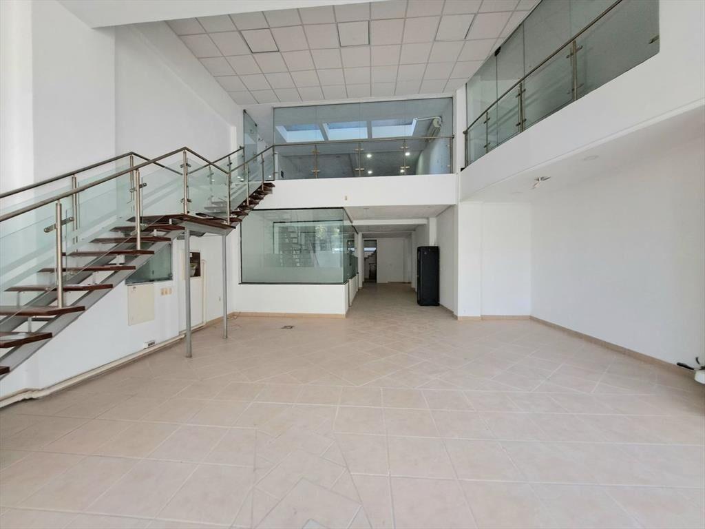 VENTA LOCAL COMERCIAL CON RENTA 6% TRES CRUCES