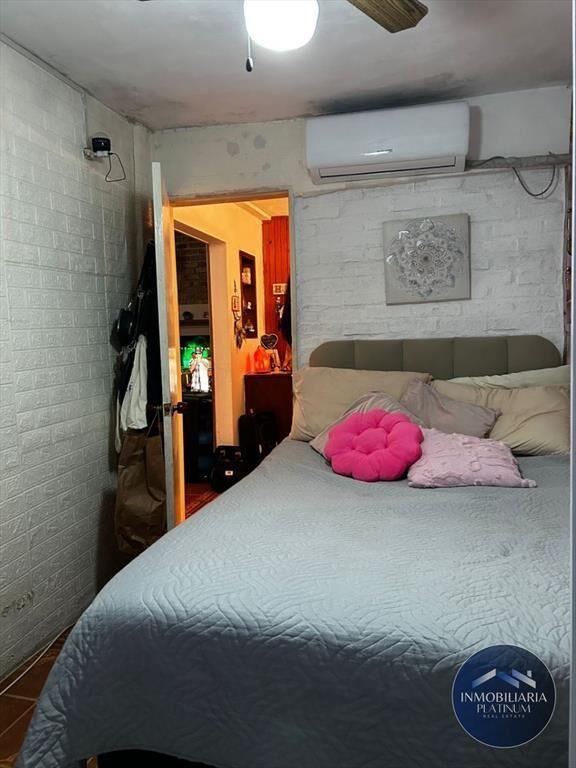 Venta 3 Casas con Renta y Cochera en Jardines del Hipódromo