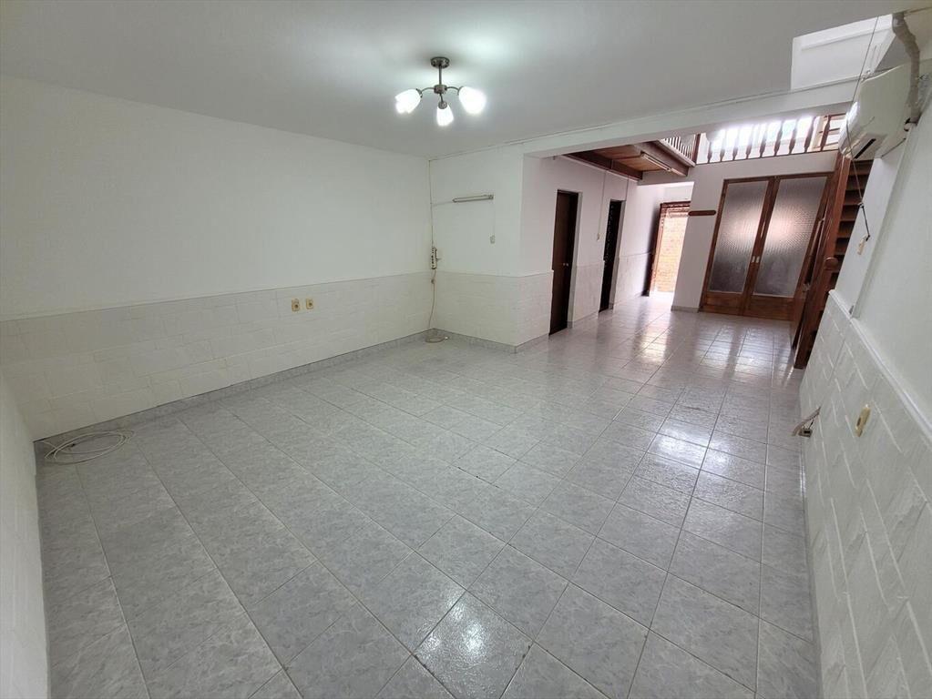 Traspaso de alquiler con Contaduria. Casa muy cómoda ubic.