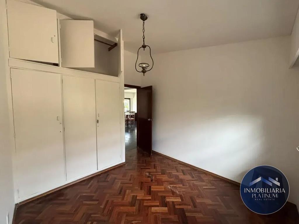 Casa en alquiler c/ cochera en Carrasco Norte
