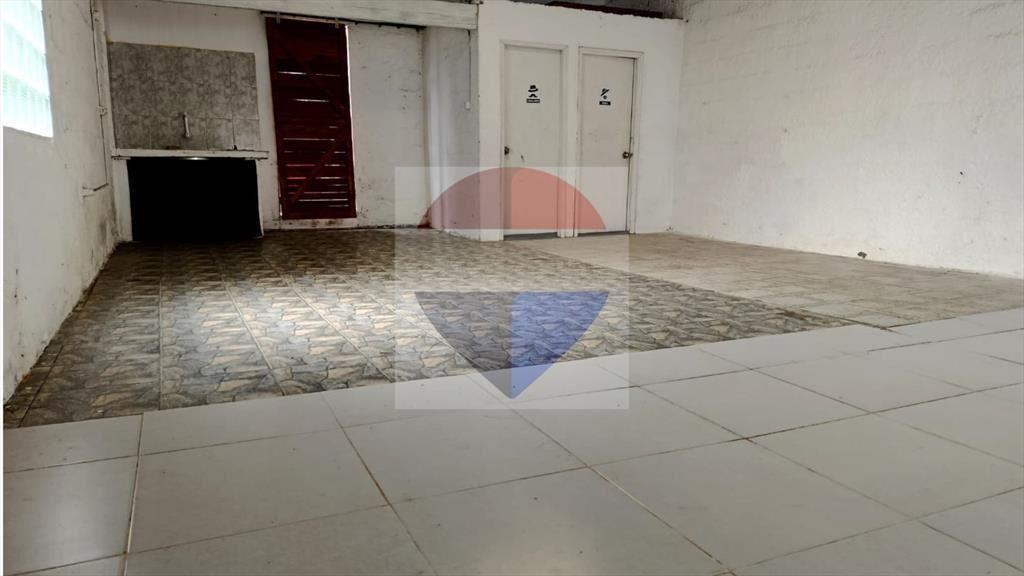 Alquiler Local 129 m² + Espacio Verde en Pando