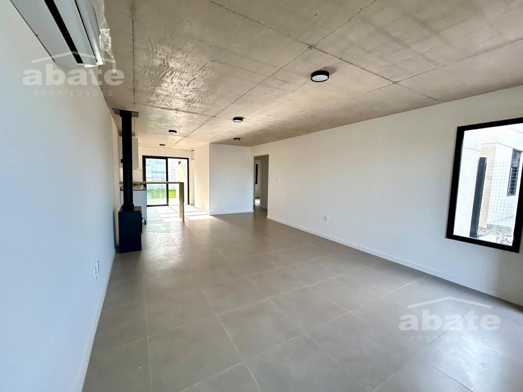 Venta casa de 3 dormitorios, dos baños a estrenar en Lagoma