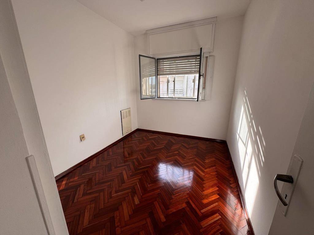 Alquiler de Apartamento en Francisco Caraballo con 2 dormito