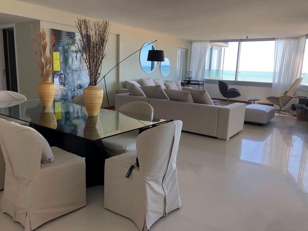 Alquiler 3 dormitorios en torre de categoría Punta del Este