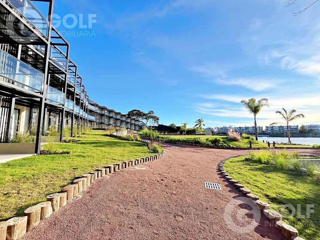 Venta de apartamento 1 dormitorio con terraza en  Carrasco