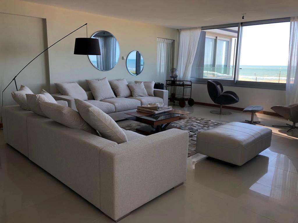 Alquiler 3 dormitorios en torre de categoría Punta del Este