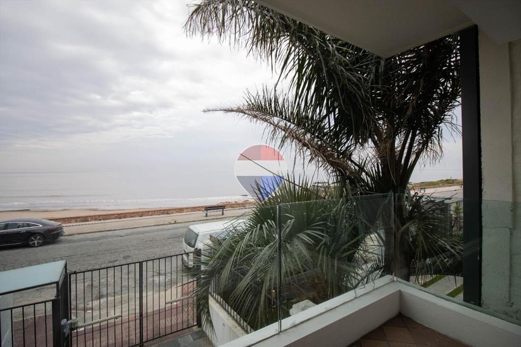 Venta apartamento sobre Rambla Punta Gorda