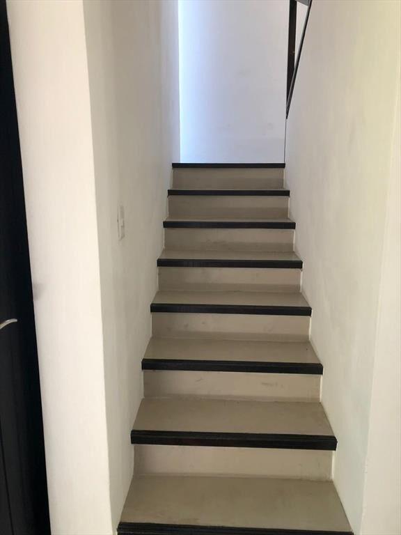 Casa en venta 3 dormitorios, 2 baños, Piscina, Lagomar sur