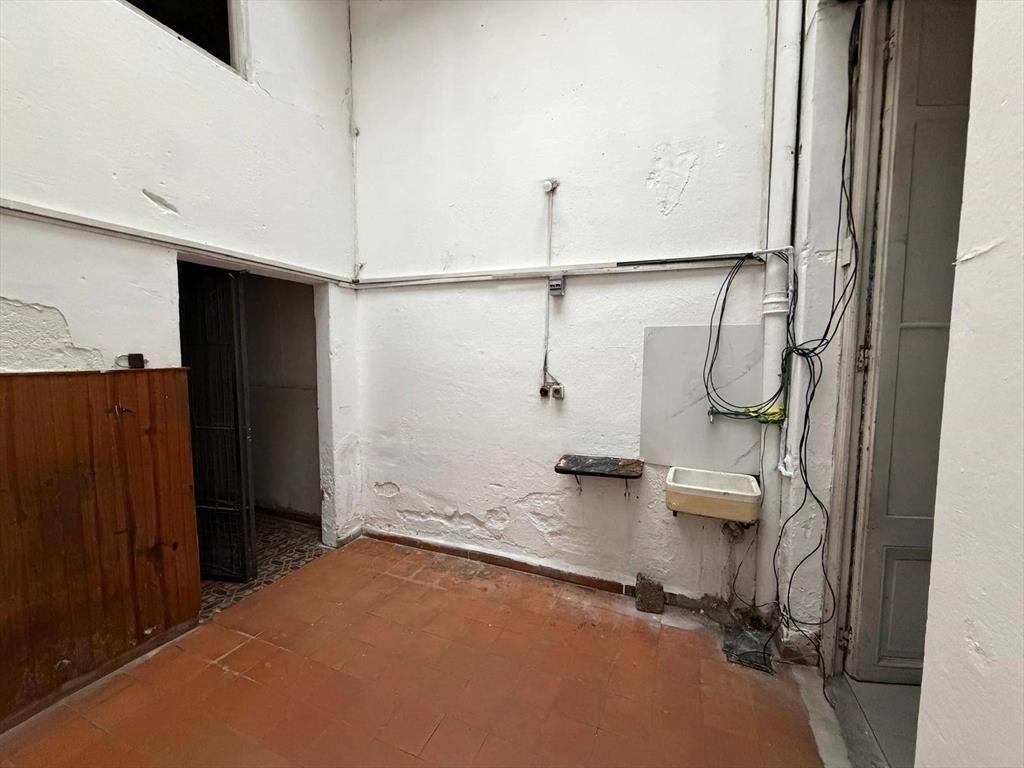 Alquiler de Local comercial en Avd. Agraciada con 80 Mts2 en