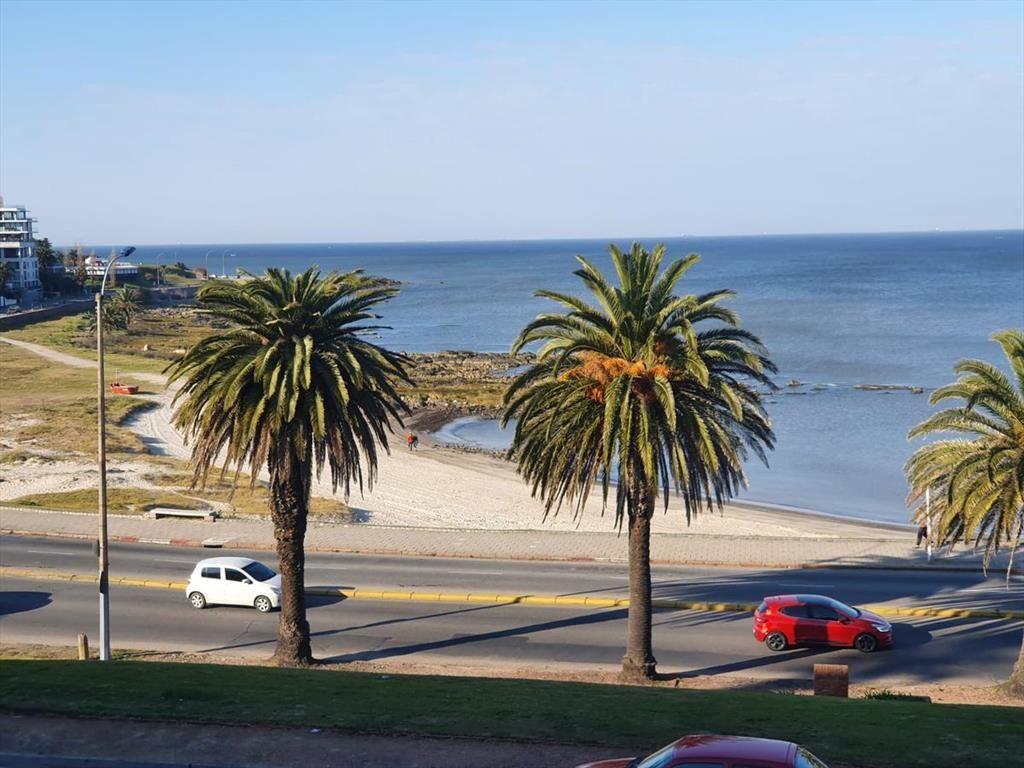 Rambla O Higgins entre Grito de Gloria y Motivos de Proteo