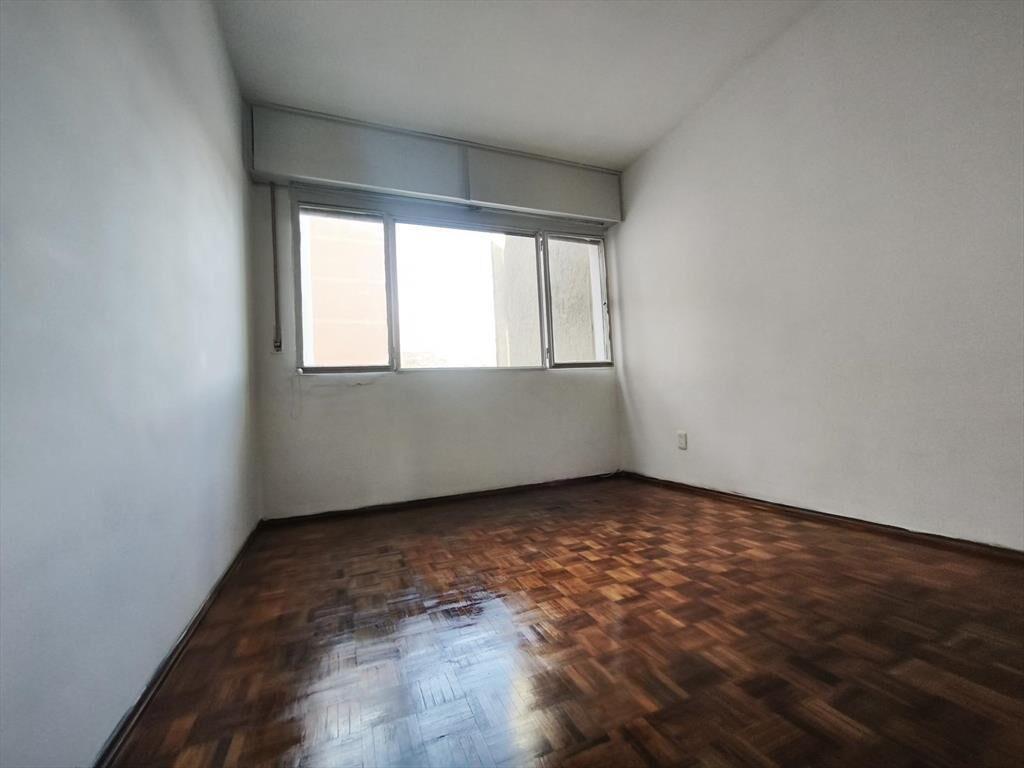 Venta en Parque Rodó de Apartamento de Dos Dormitorios con