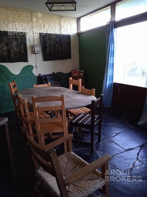 Casa de 4 dormitorios en venta en  Villa Serrana