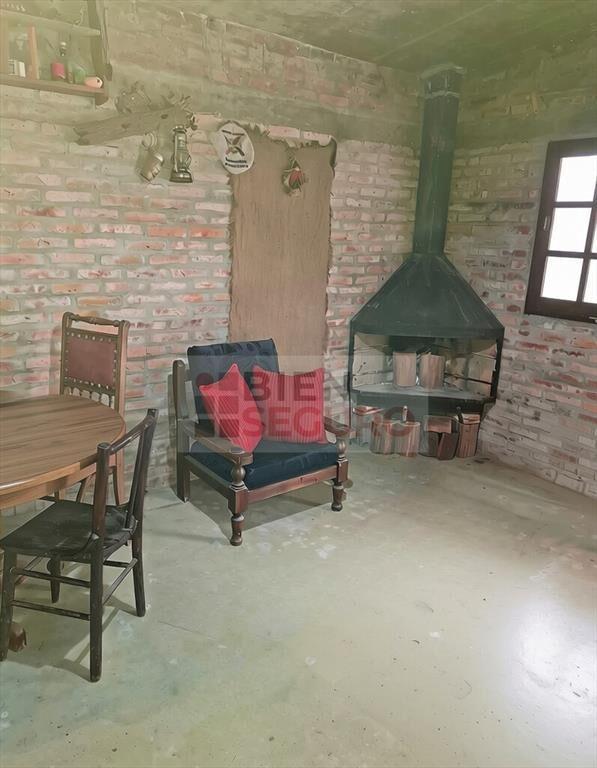 Sólida casa con gran terreno de 1.200 m², en venta en Las