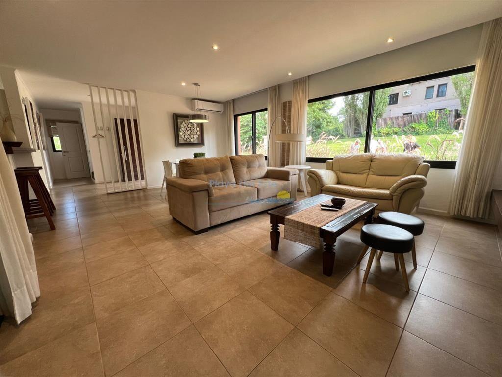 Alquiler anual y venta casa 2 dormitorios en