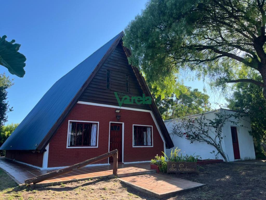 Casa de 3 dormitorios y 2 baños en La Floresta
