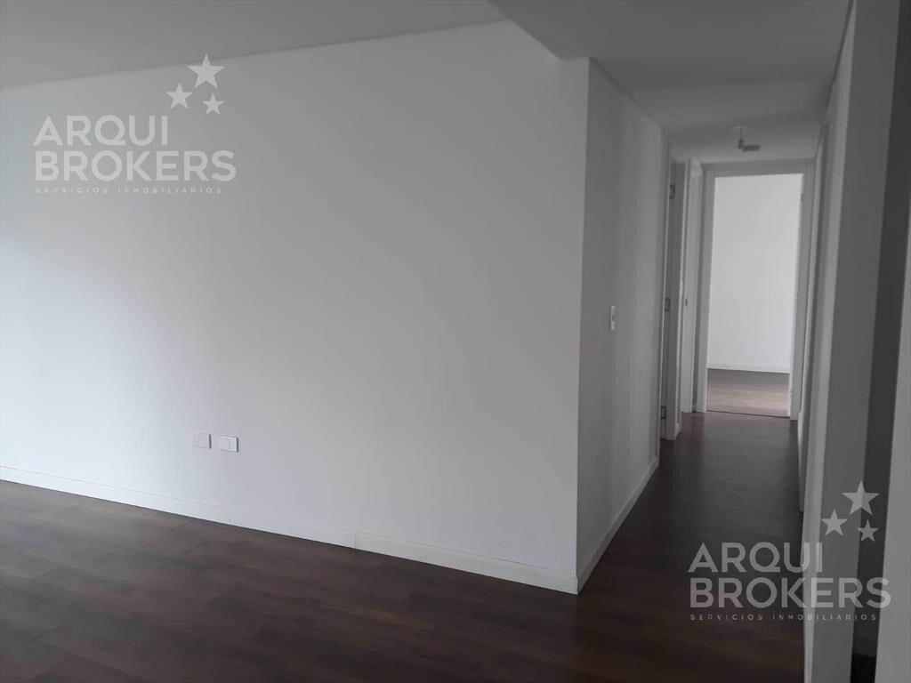 Alquiler apartamento dos dormitorios en Barrio Sur -702