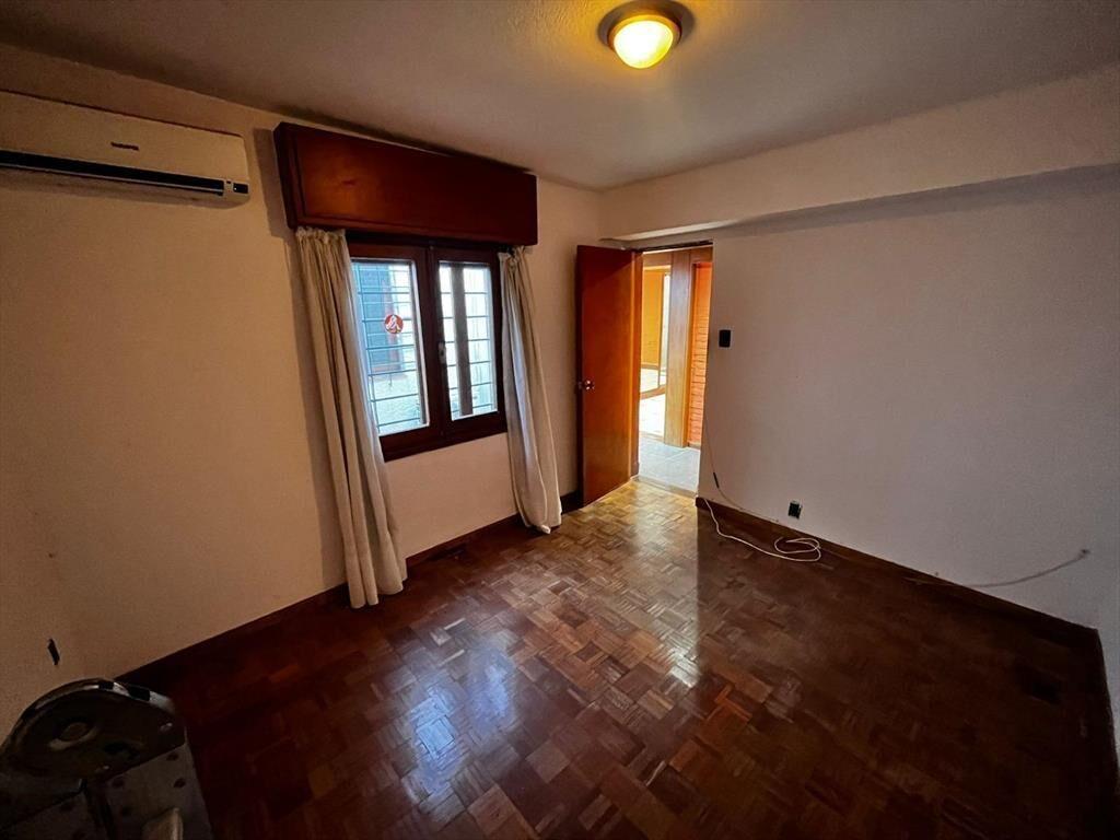 Ciudad de Guayaquil esq Caramuru 4 dorm. 300 m2, piscina y