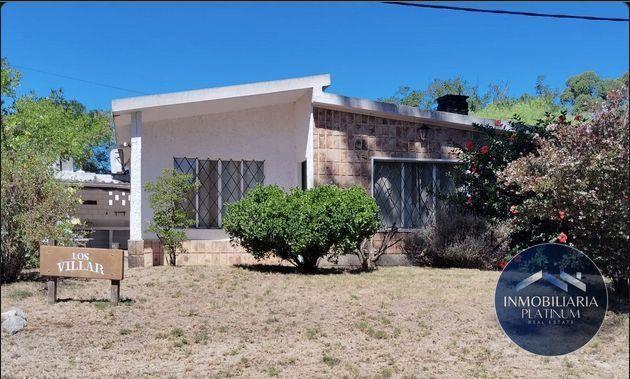 Casa en venta c/ cochera en Cuchilla Alta