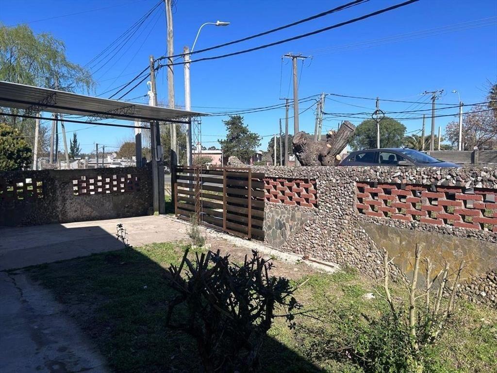 Venta de casa y apartamento en Barros Blancos