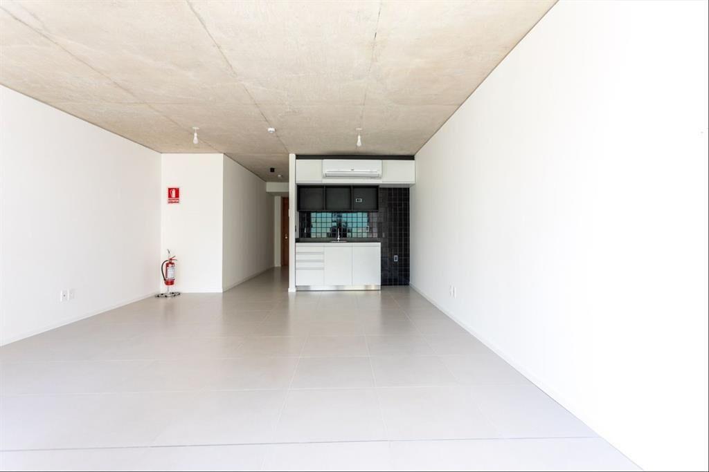 ALQUILER- OFICINA - PUNTA CARRETAS con GARAGES